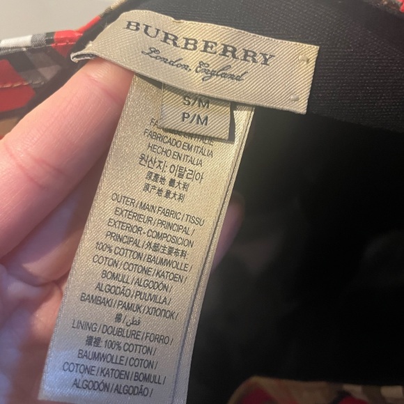 Burberry Graffiti print baseball hat - Picture 6 of 6